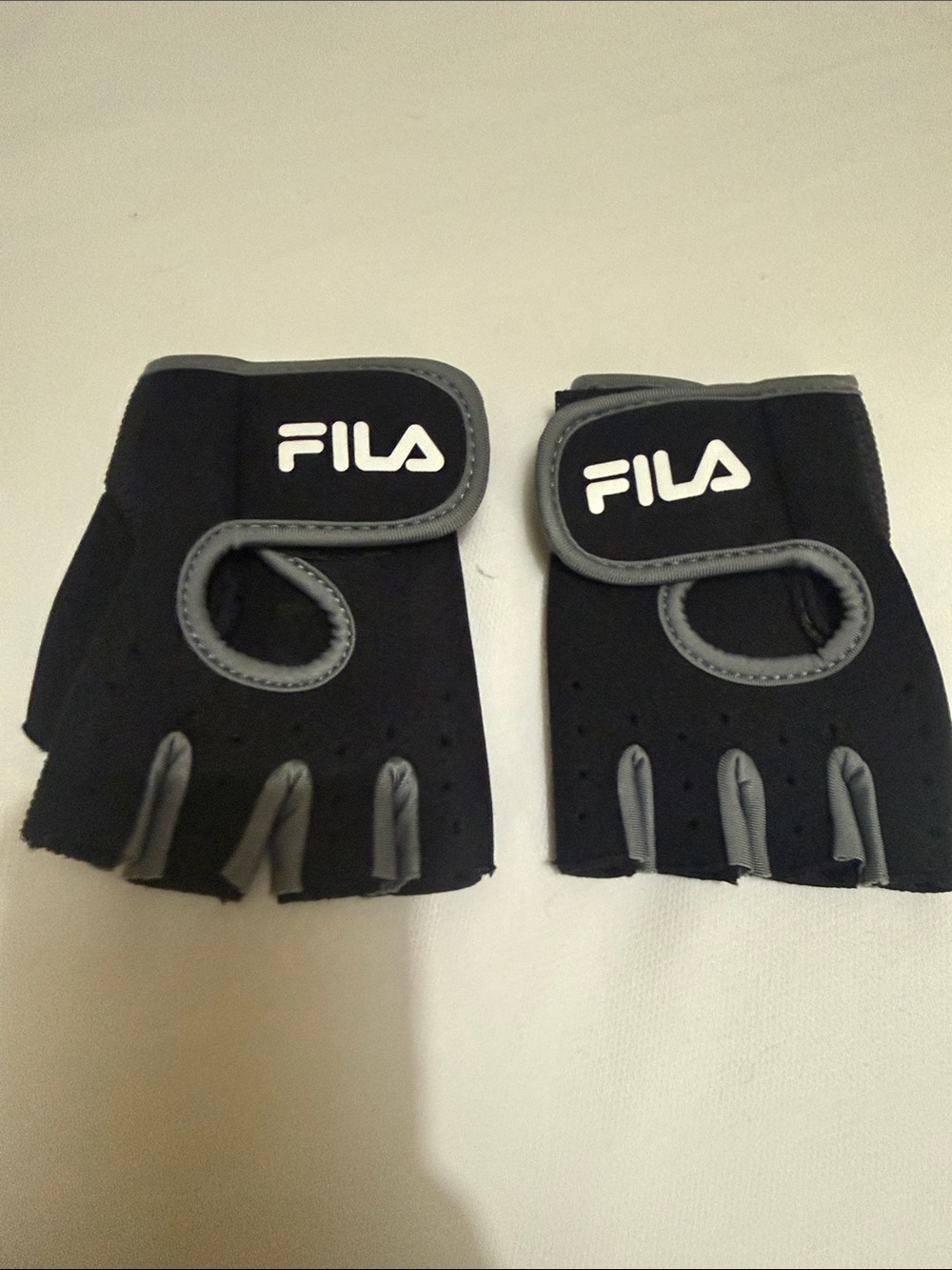 Fila Black and Gray Fingerless Fitness Gloves